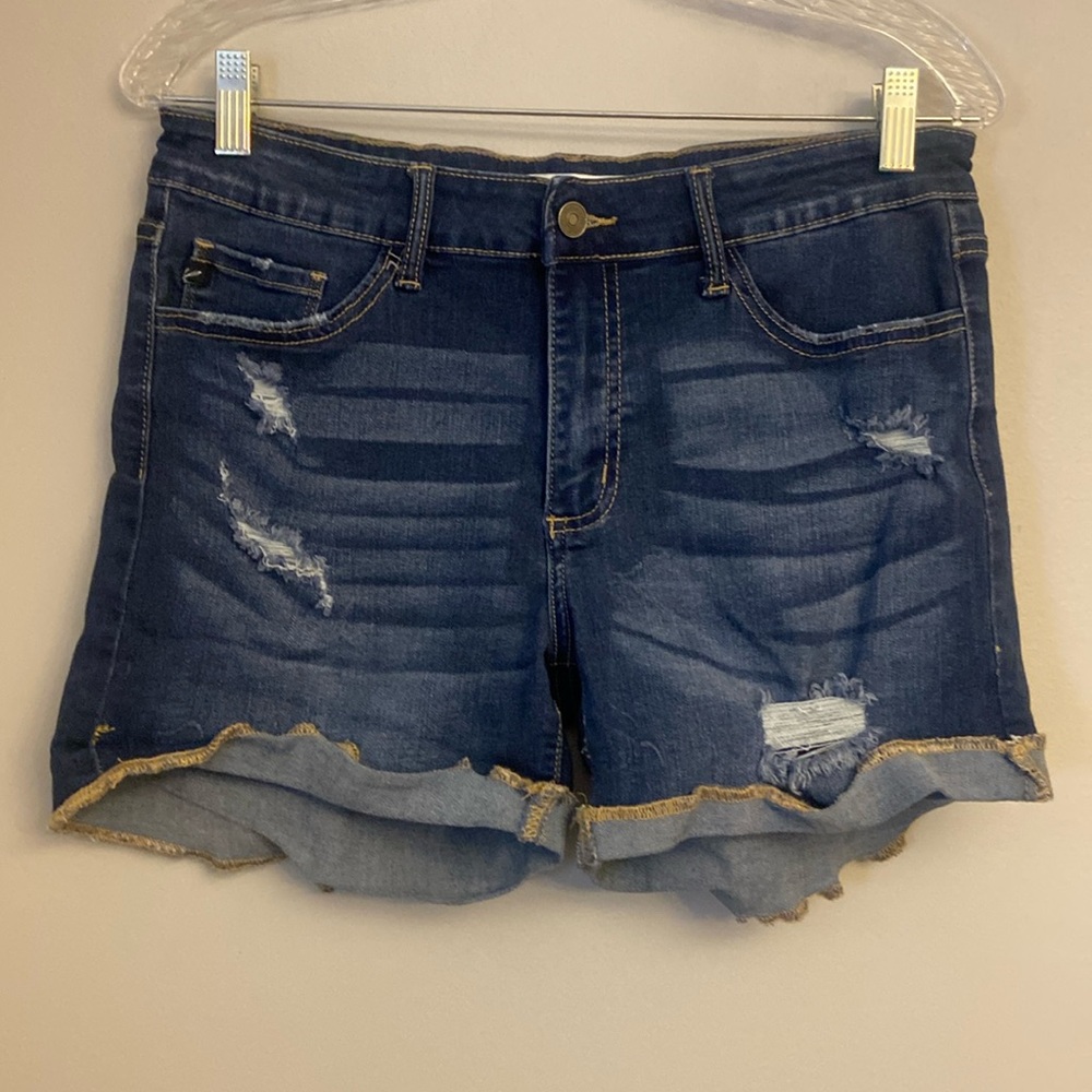 ⭐️ KanCan High Rise Distressed Denim shorts size 29